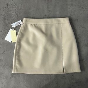 BNWT Aritzia Wilfred Tempest Skirt / Patio Skirt